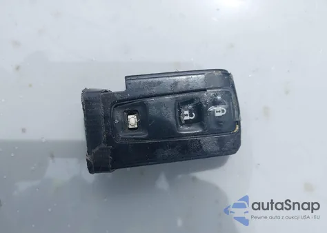 2005 Toyota Prius z USA, uszkodzony, nr VIN JTDKB20U853066769